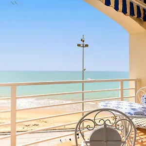 https://genteel-home-victoria.es-andalucia.com