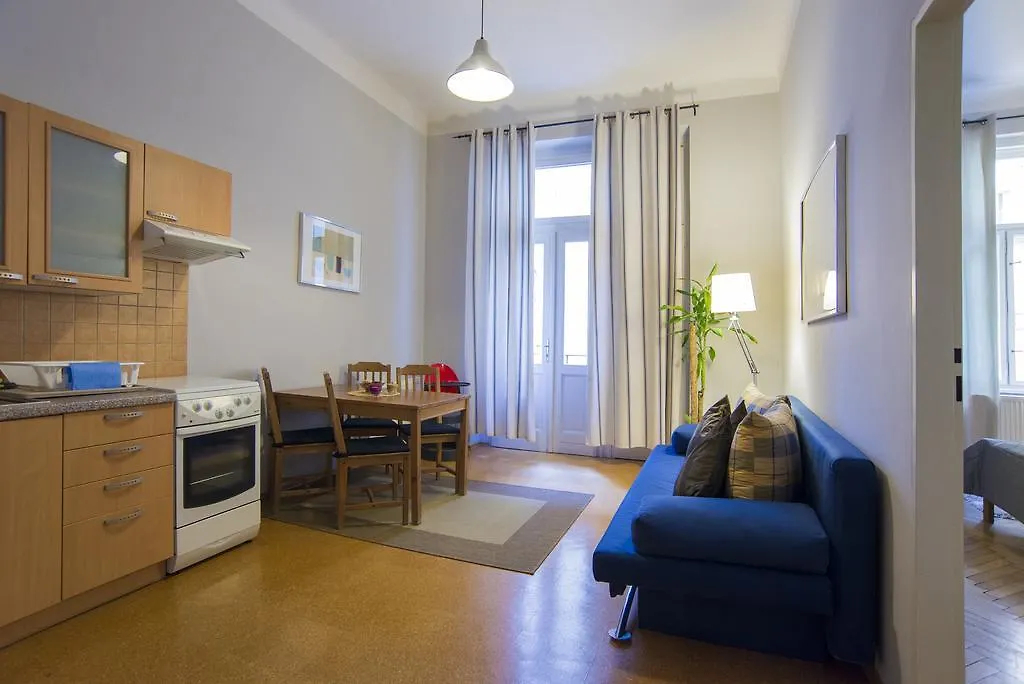 Apartment Dusni Прага 0*,