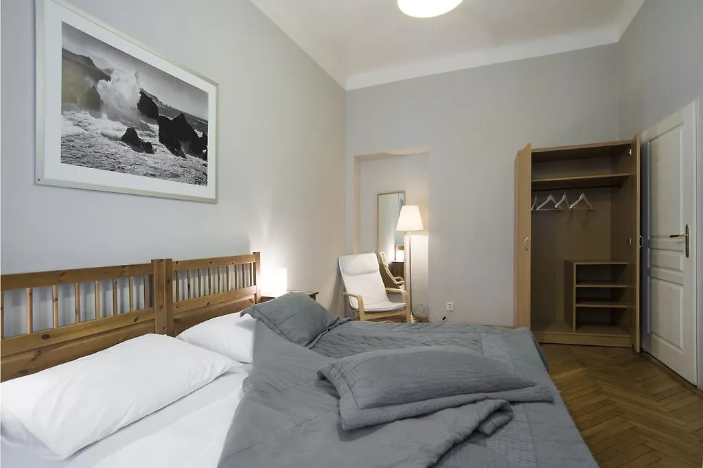 Apartment Dusni Прага Чехия